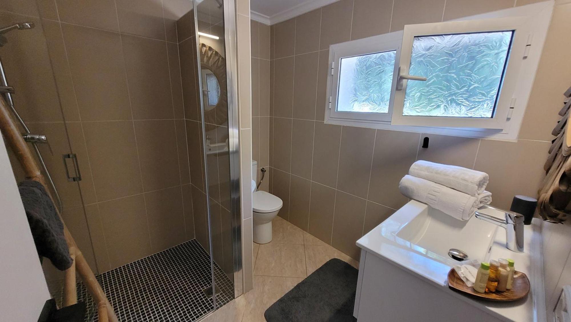 Casa Caledonia - Appartement Dans Villa Avec Jardin Arbore Et Piscine A 500 M De La Mer Benissa Esterno foto